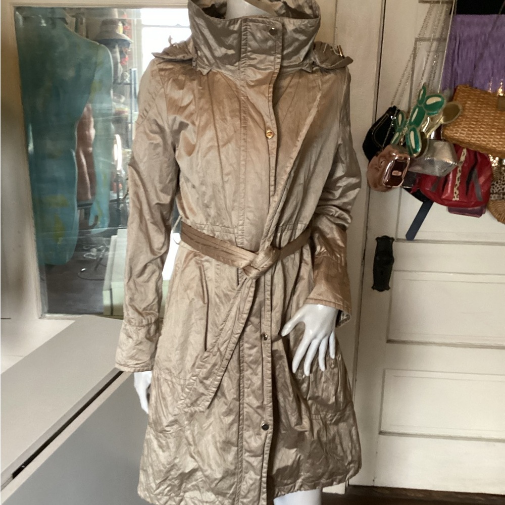 Laundry by Design gold coat
